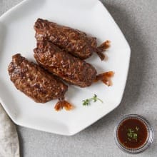충북 단양 구경시장의 명물 맥적떡갈비의 마늘/새우떡갈비